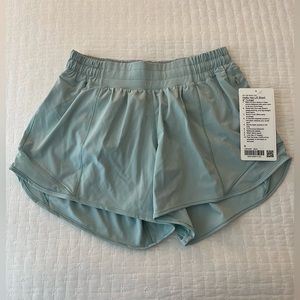 NWT lululemon Hotty Hot LR Short 4” Lined Hazy Jade Size 6